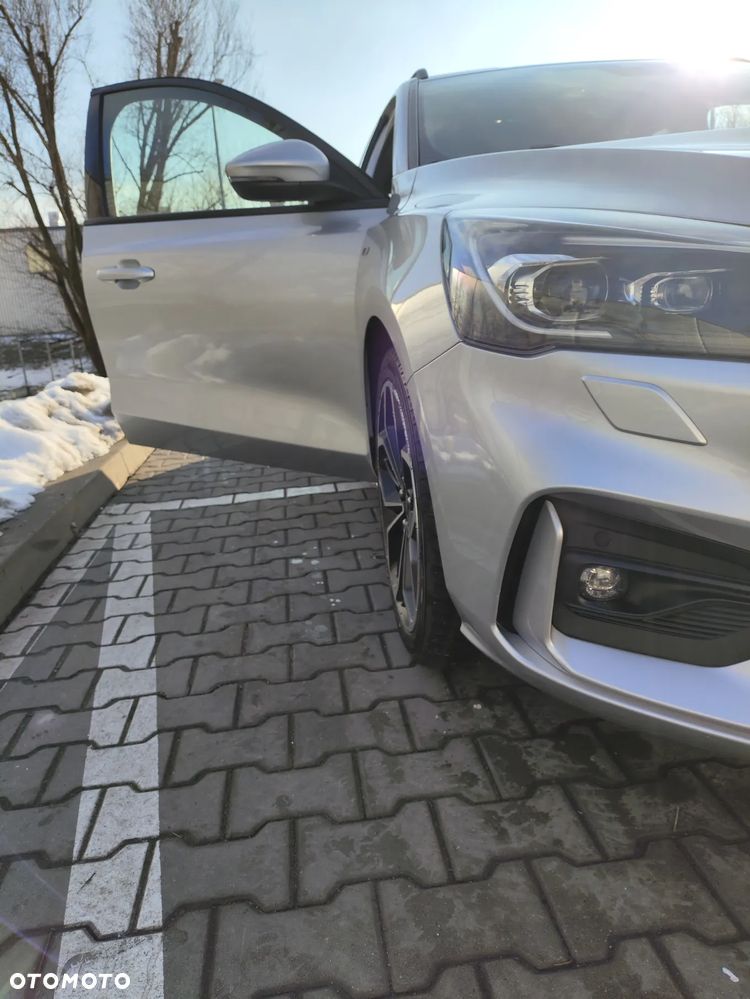 Ford Focus 1.5 EcoBoost ST-Line - 11