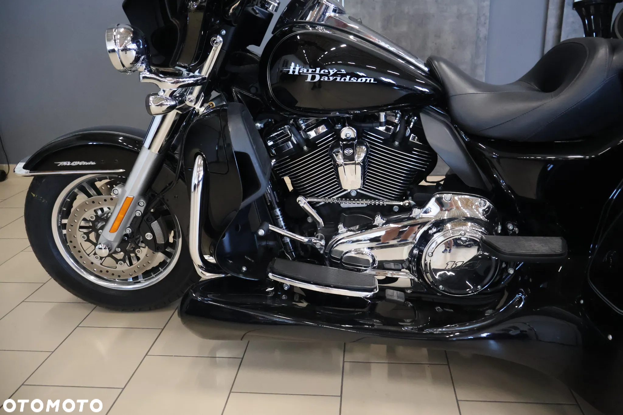 Harley-Davidson FLHS Electra Glide - 11