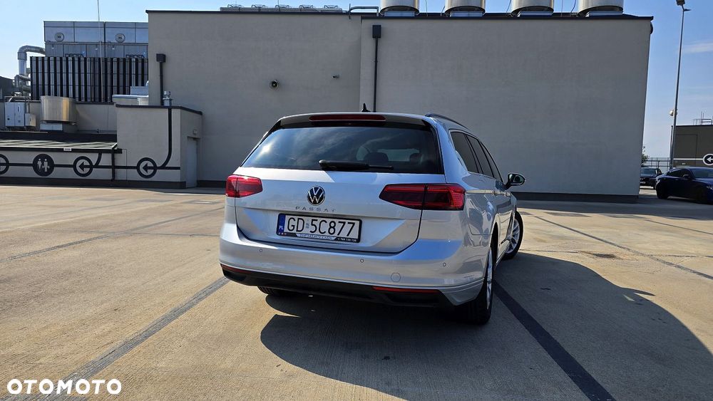 Volkswagen Passat Variant 2.0 TDI EVO Business DSG - 16