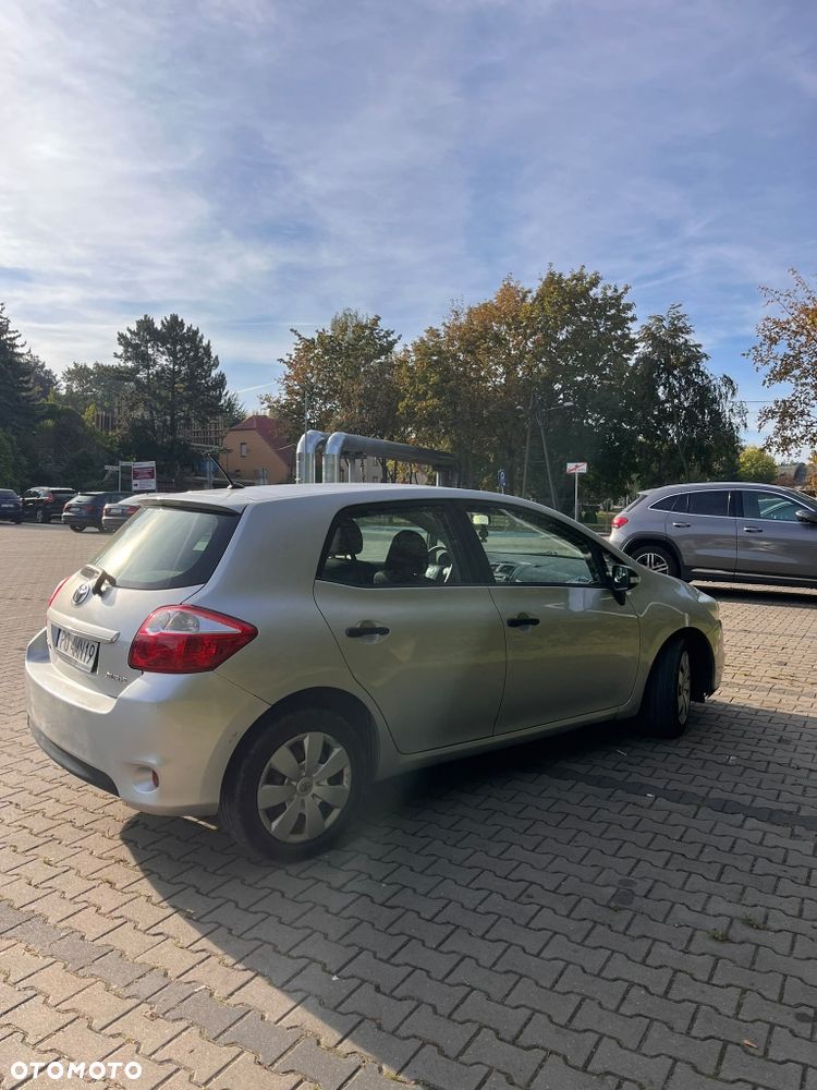 Toyota Auris - 2