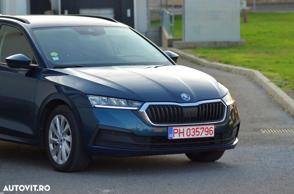 Skoda Octavia Combi 2.0 TDI DSG Selection - 26