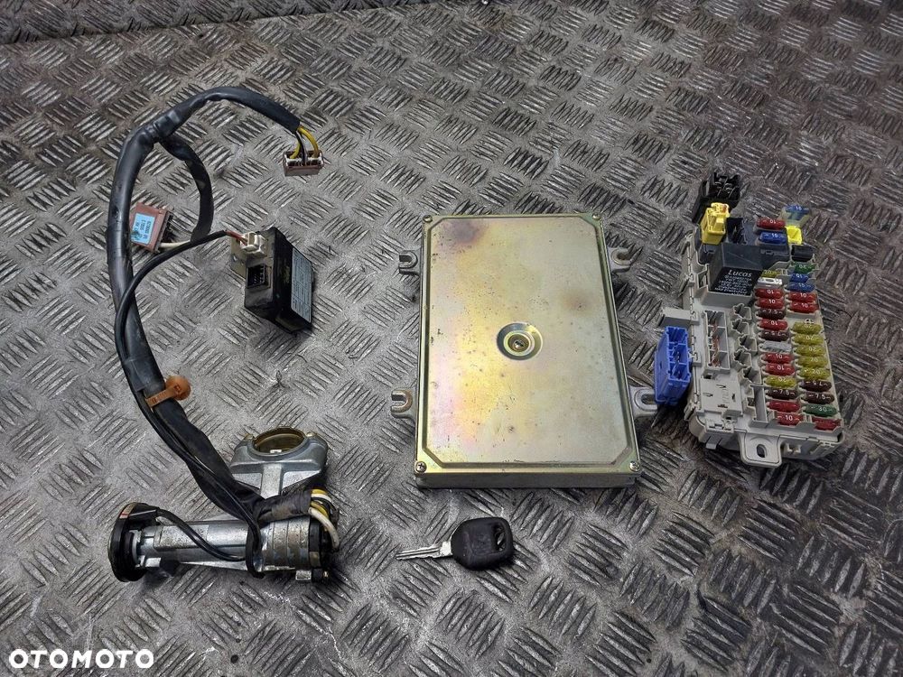 ZESTAW STARTOWY STEROWNIK KOMPUTER ECU HONDA CIVIC VI 1.4 16V 37820-P1J-E11 - 8