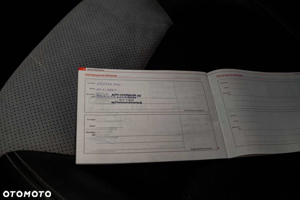 Skoda Octavia 2.0 TSI RS - 37