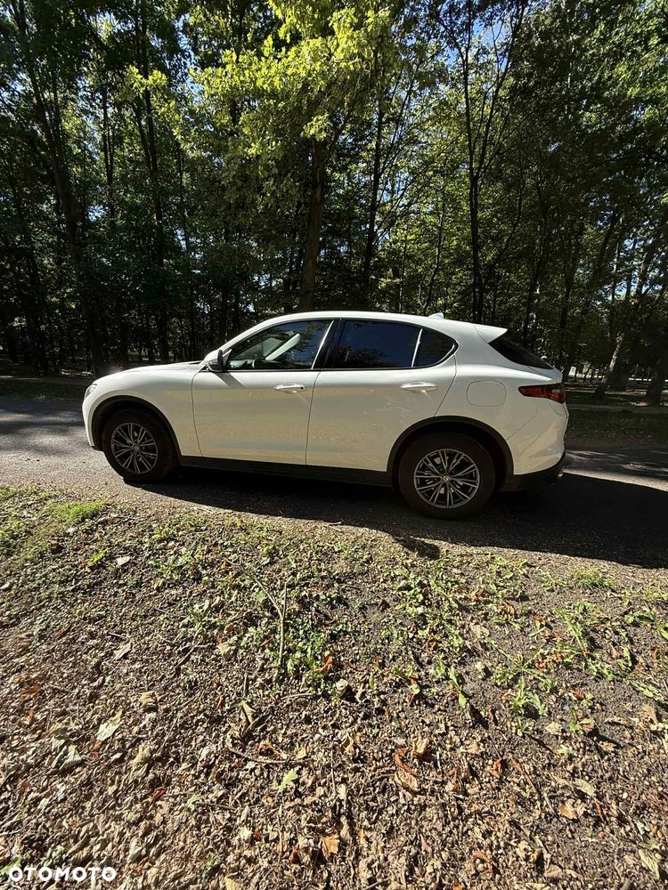 Alfa Romeo Stelvio - 14