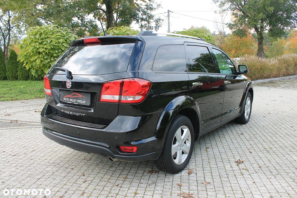 Fiat Freemont 2.0 Multijet 16V DPF Automatik Allrad Lounge - 2