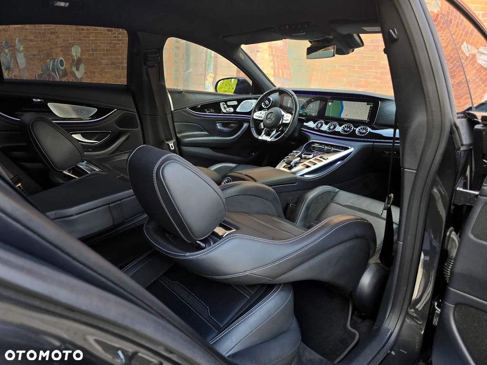 Mercedes-Benz AMG GT 43 4-Matic+ - 12