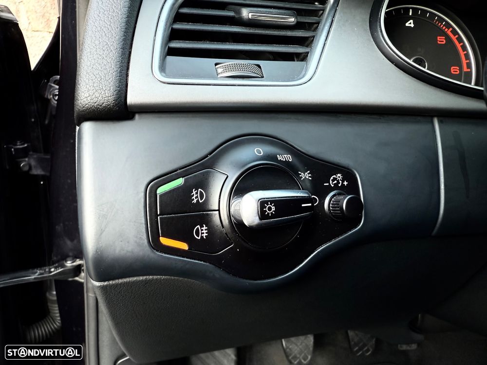 Audi A4 Avant 2.0 TDI Business Line S-line - 19