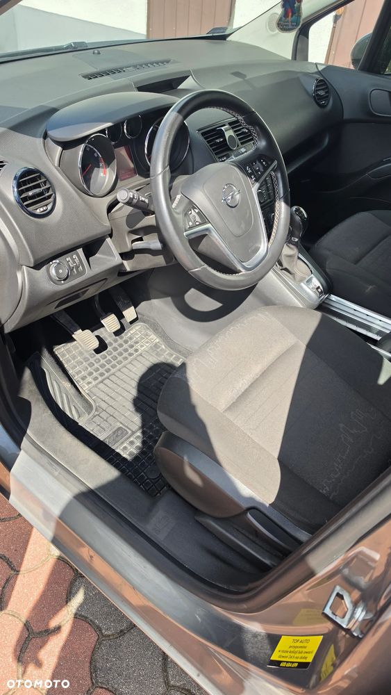 Opel Meriva - 10
