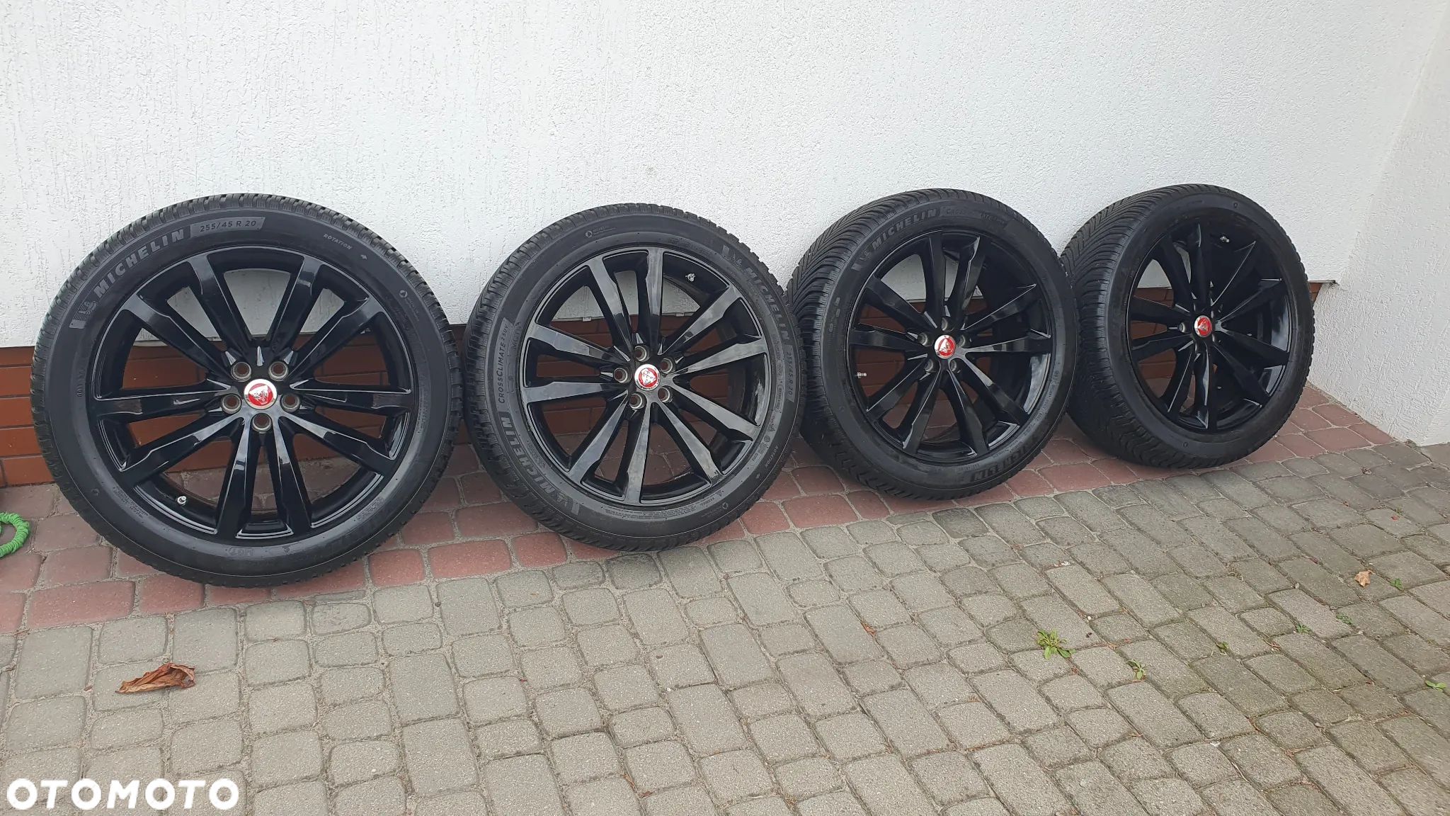 4 Koła + Felga na zapas Jaguar E-Pace Całoroczne Michelin CrossClimate 2 SUV 255 45 R20 - 1