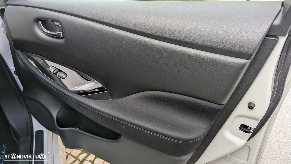 Nissan Leaf N-Connecta - 27