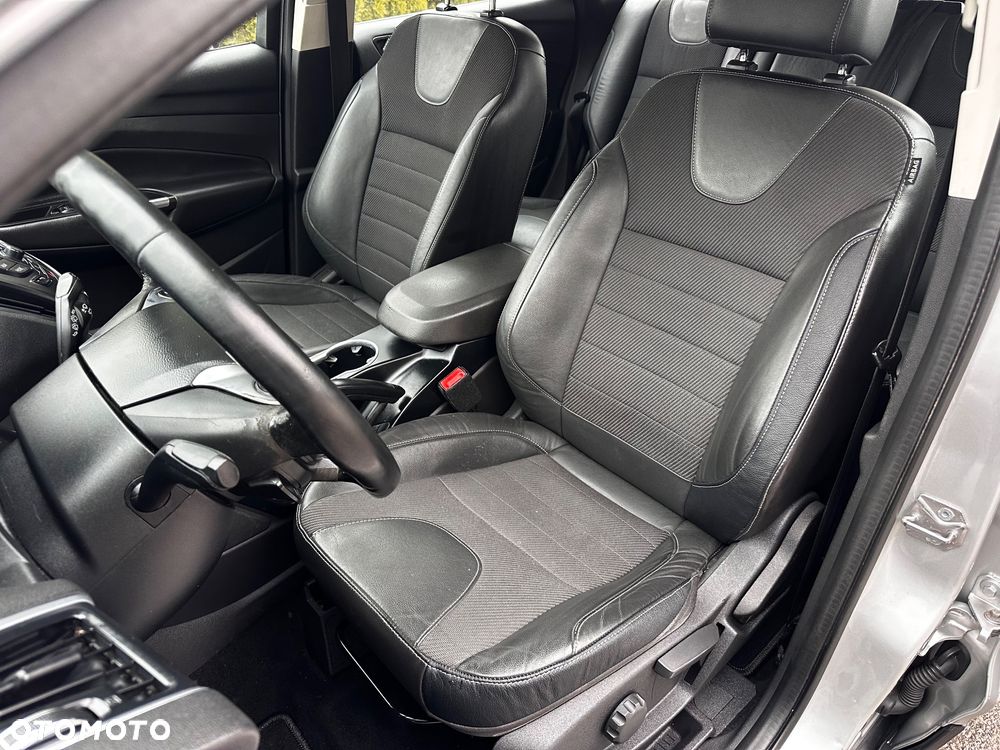 Ford Kuga 2.0 TDCi 4x4 Titanium - 35