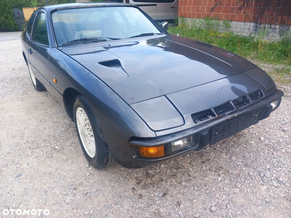 Porsche 924 - 17