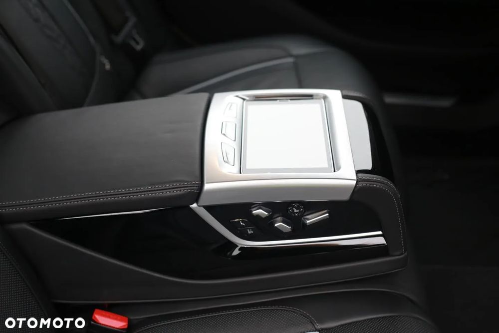 BMW Seria 7 M760Li xDrive - 21
