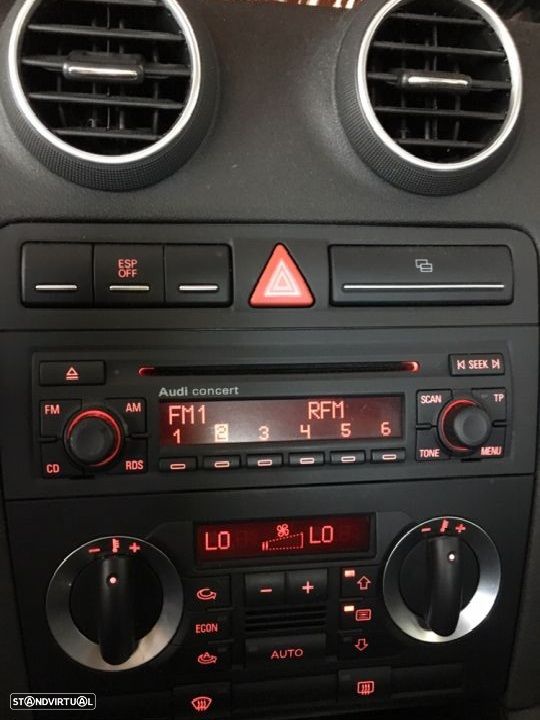Audi A3 Sportback 1.6 FSi Advance - 3