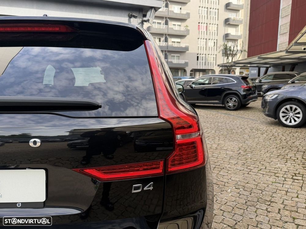 Volvo XC 60 2.0 D4 Momentum Plus Geartronic - 21