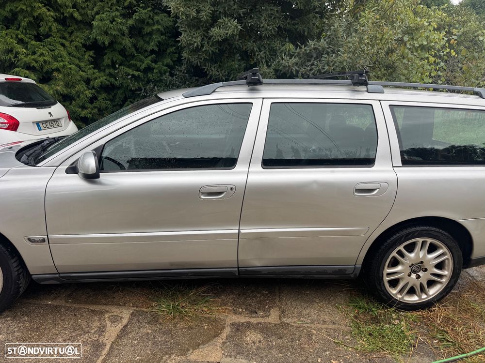 Volvo V70 R AWD - 3