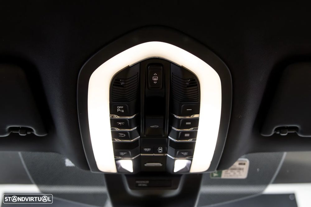 Porsche Macan S - 32