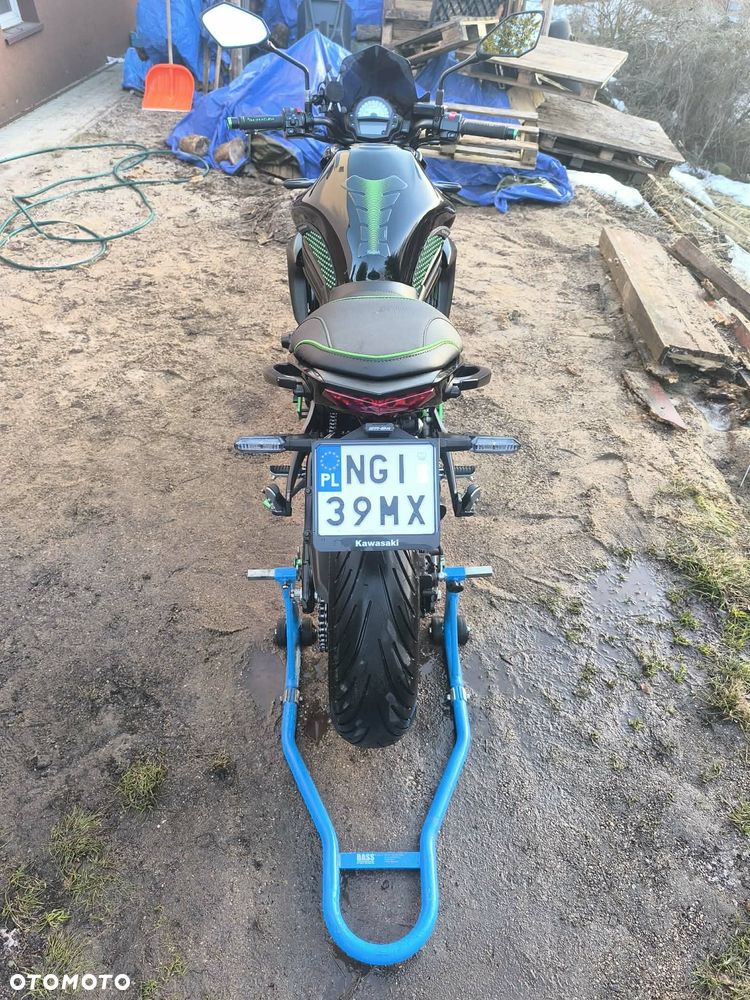 Kawasaki ER - 9
