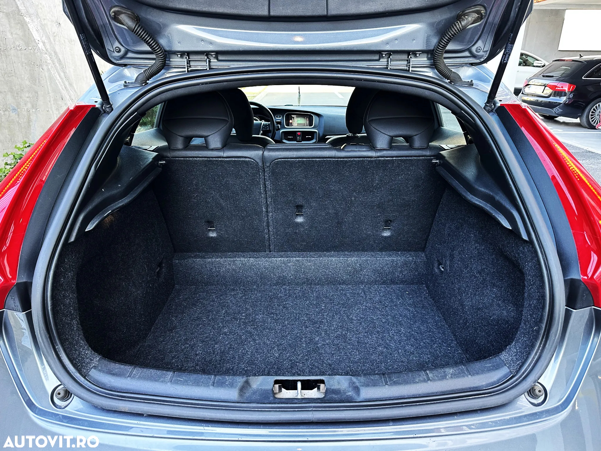 Volvo V40 D2 Aut. Momentum - 21