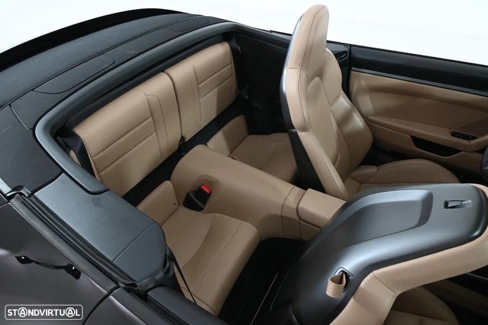 Porsche 911 (992) Carrera 4 PDK - 24