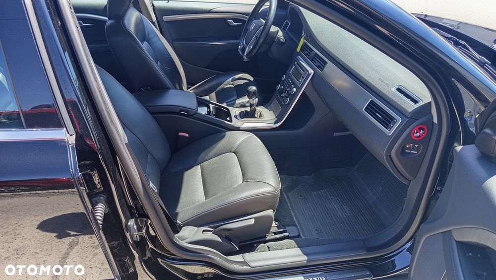 Volvo V70 2.0 - 25