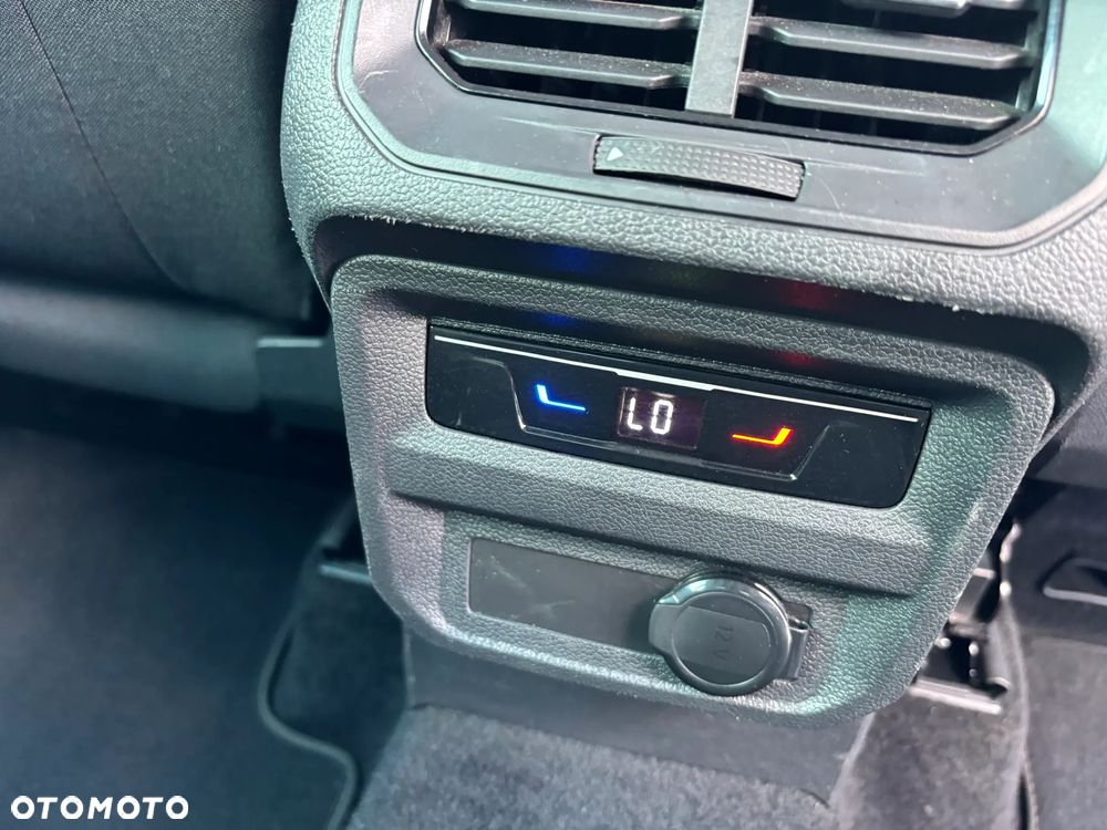 Volkswagen Tiguan 2.0 TDI SCR DSG IQ.DRIVE - 29