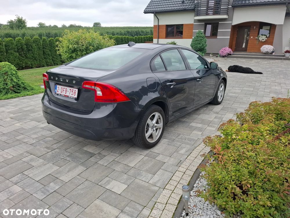 Volvo S60 D2 Momentum - 14