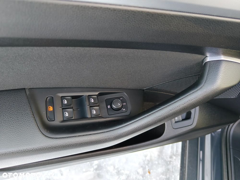 Volkswagen Passat 2.0 TDI SCR DSG Comfortline - 21