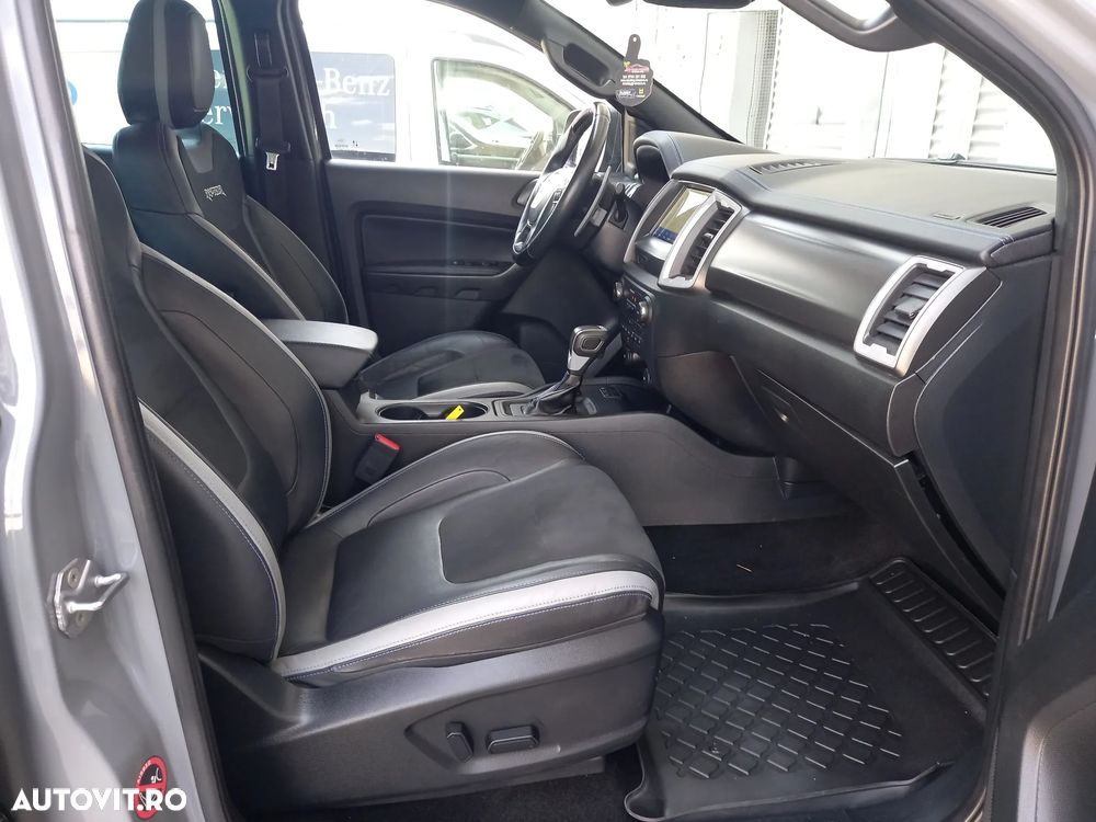 Ford Raptor - 17