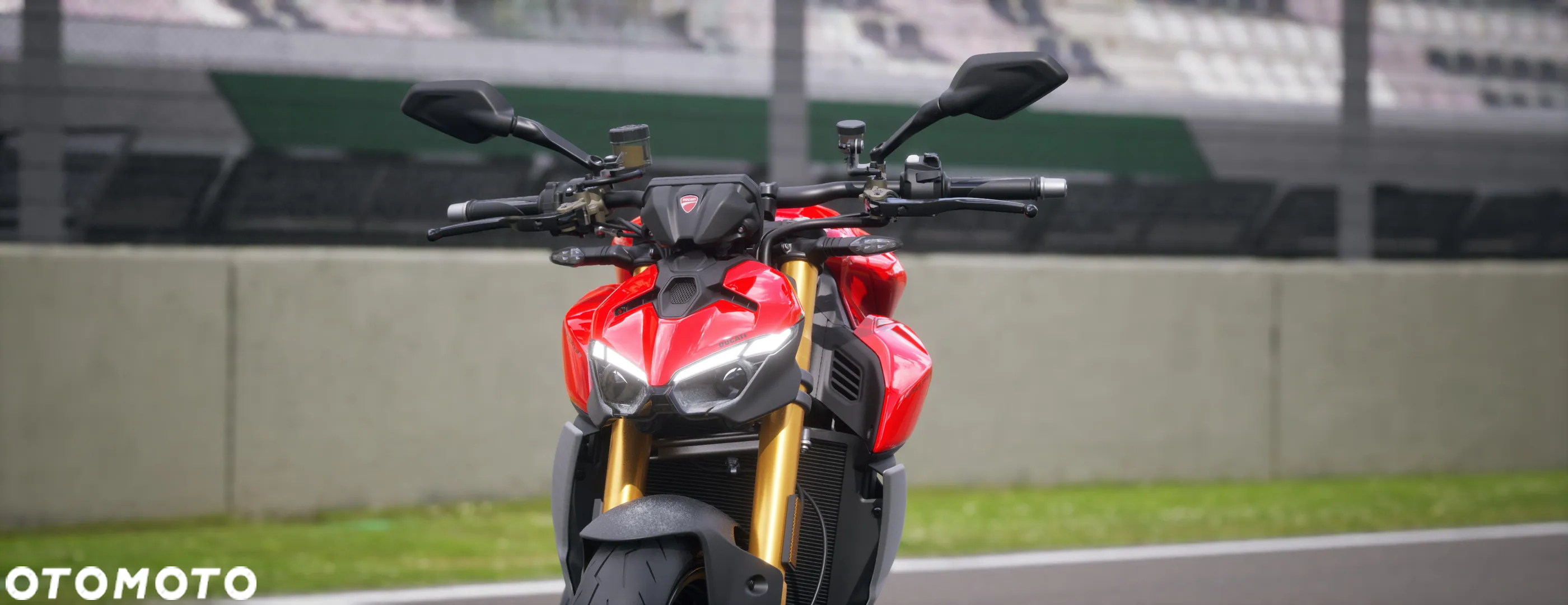 Ducati Streetfighter V2 - 6