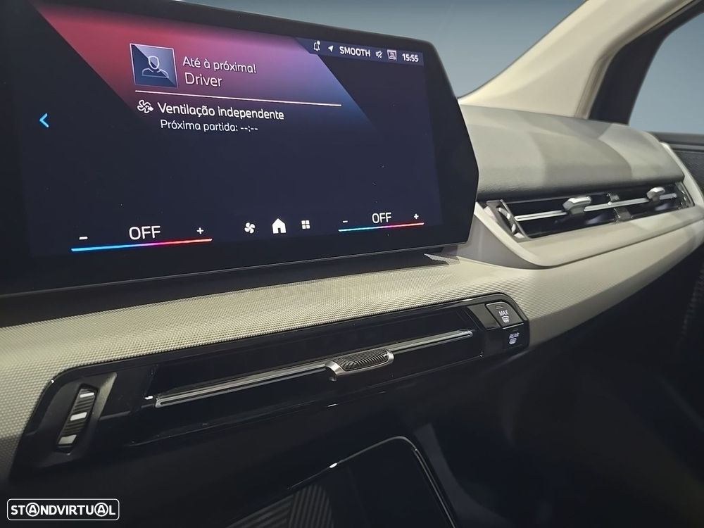 BMW 218 Active Tourer d Auto - 31
