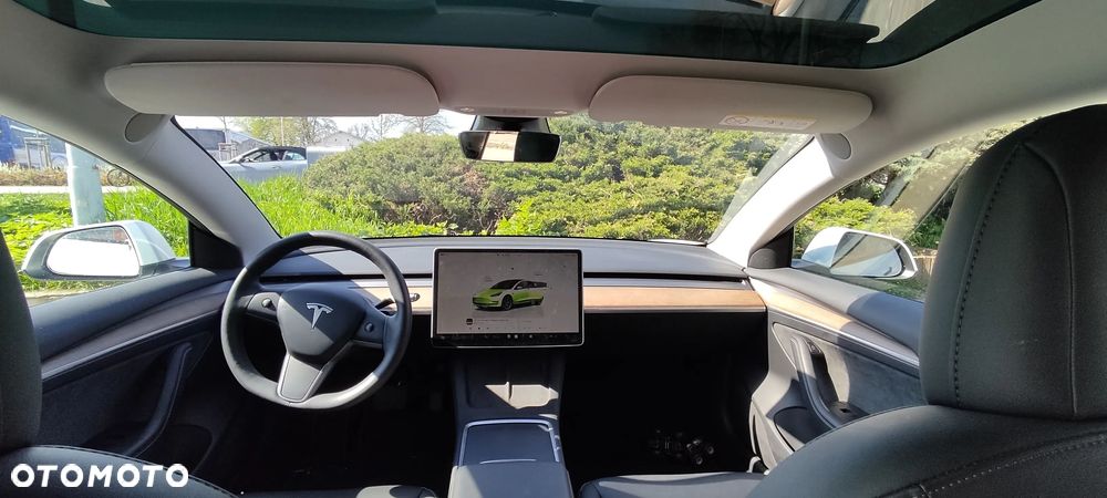 Tesla Model 3 Standard Reichweite Plus Hinterradantrieb - 3