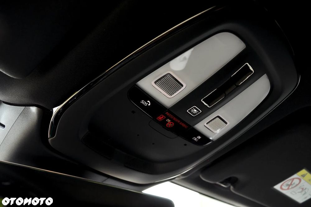 Volvo XC 60 B5 D AWD Ultimate Dark - 41