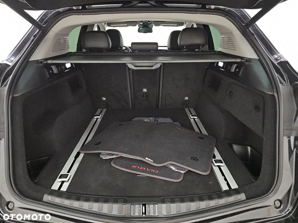 Alfa Romeo Stelvio 2.0 Turbo 16V AT8-Q4 Ti - 13