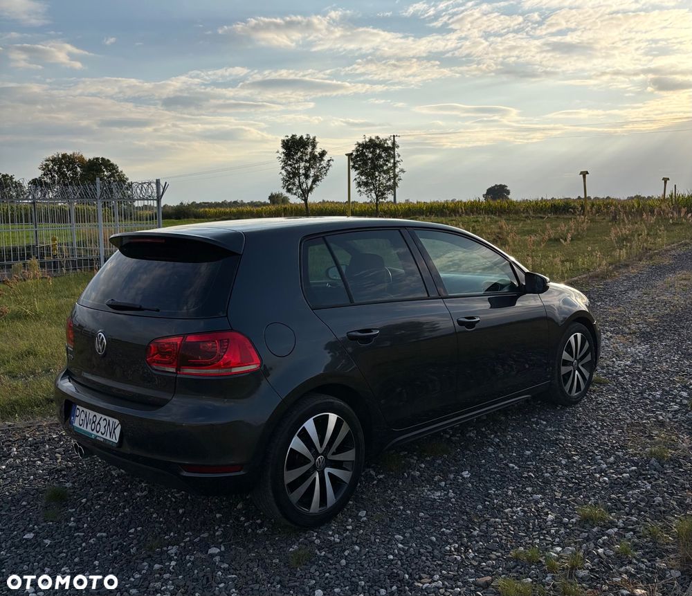 Volkswagen Golf 2012 photo 4