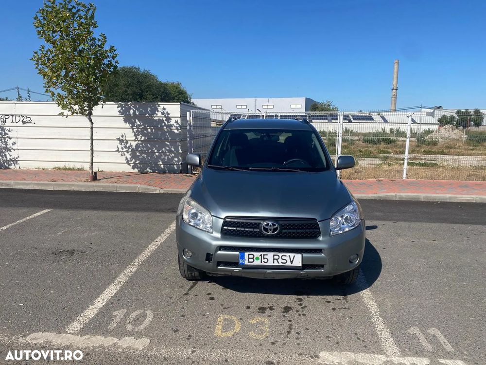Toyota RAV4 2.2 D-4D Confort - 1