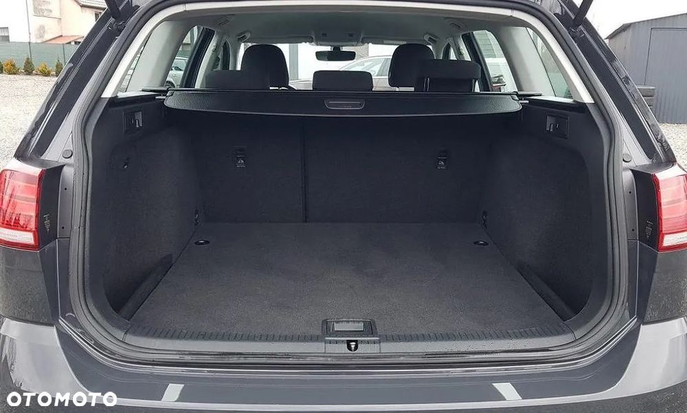 Volkswagen Golf Variant - 12