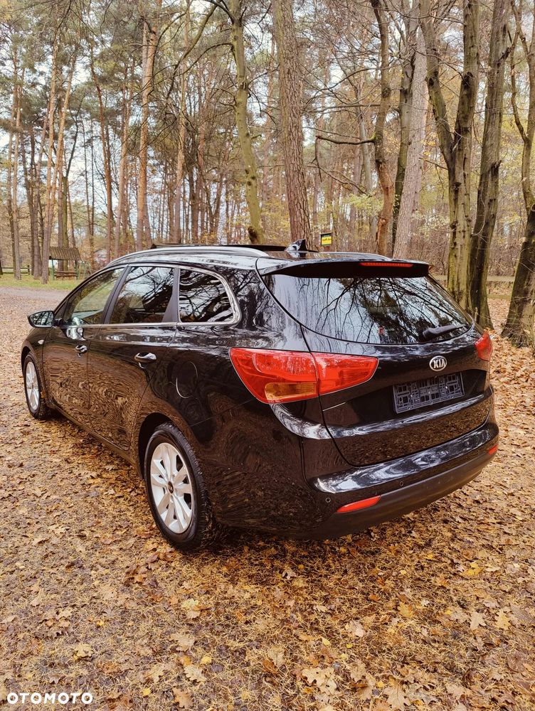 Kia Ceed Cee'd 1.6 CRDi L Business Line DCT - 4