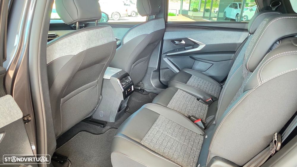 Peugeot 5008 1.6 Plug-in Hybrid Allure e-DCS7 - 13