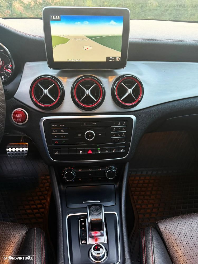 Mercedes-Benz CLA 45 AMG 4Matic Speedshift DCT 7G Night Edition - 11