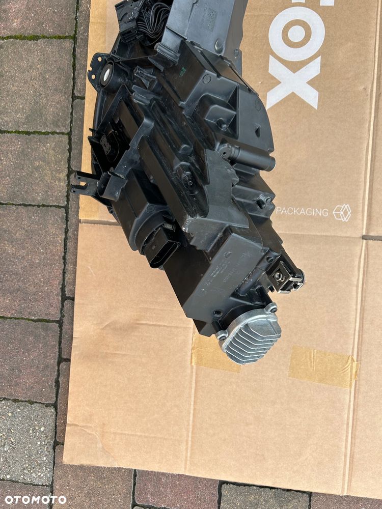 Audi A4 B9 lampa prawy przód 8W094103 full led - 10