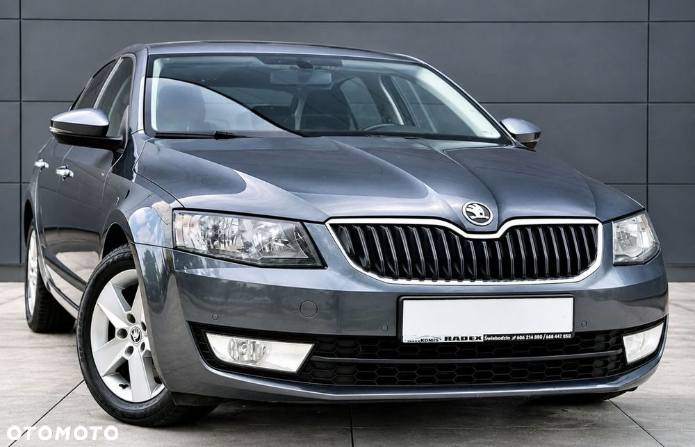 Skoda Octavia 2.0 TDI Edition DSG - 13