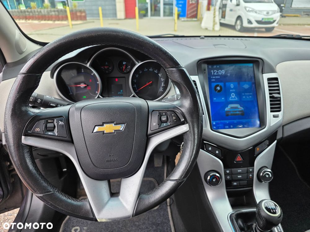 Chevrolet Cruze 2.0 VDCi LS - 31
