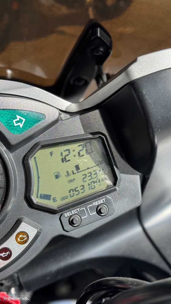 Yamaha FJR 1300 - 10