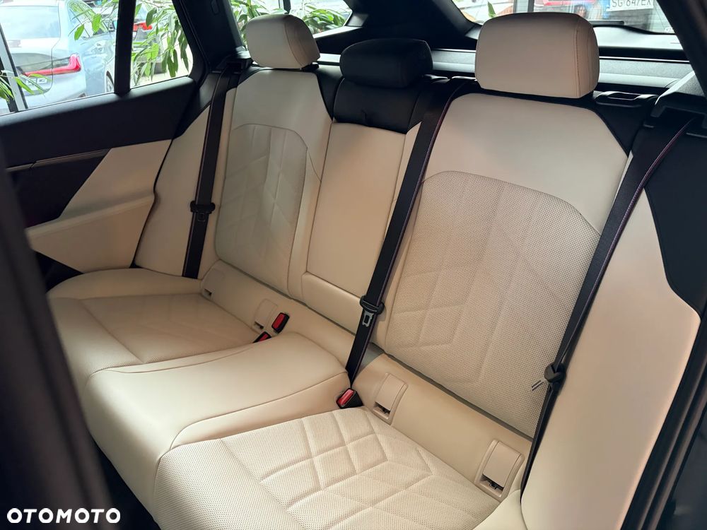 BMW Seria 5 520d xDrive mHEV M Sport - 24