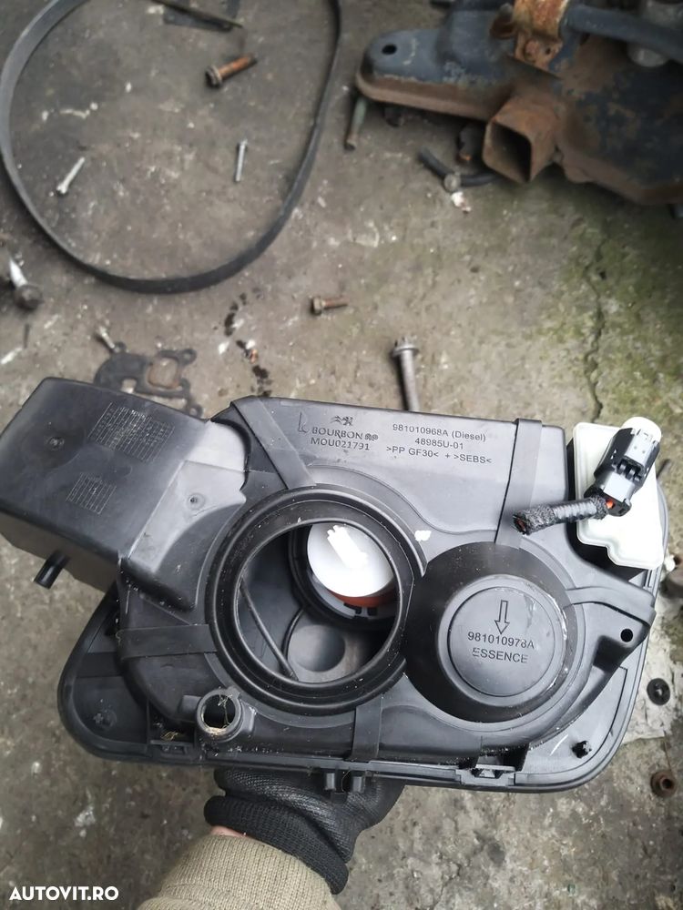 Usita Rezervor cod: 981010968A pentru Peugeot 3008 din 2020 1.6 Diesel - 1