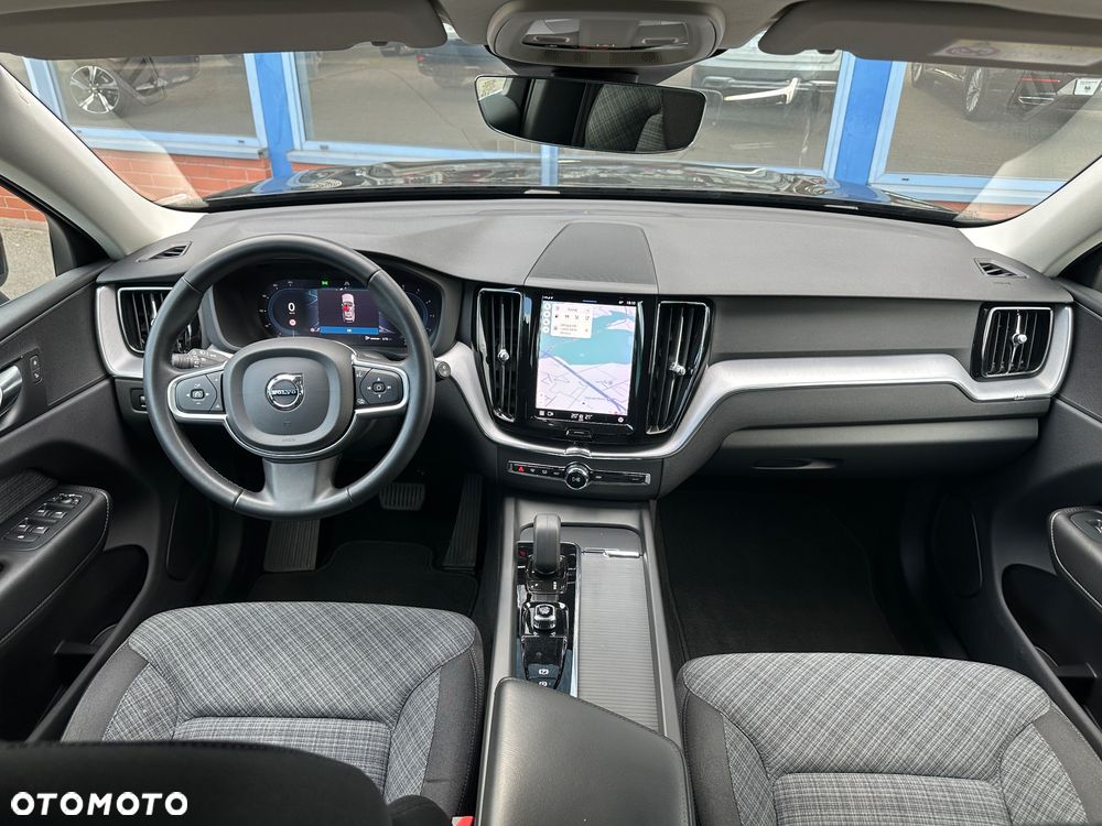 Volvo XC 60 B4 D AWD Geartronic Momentum Pro - 19