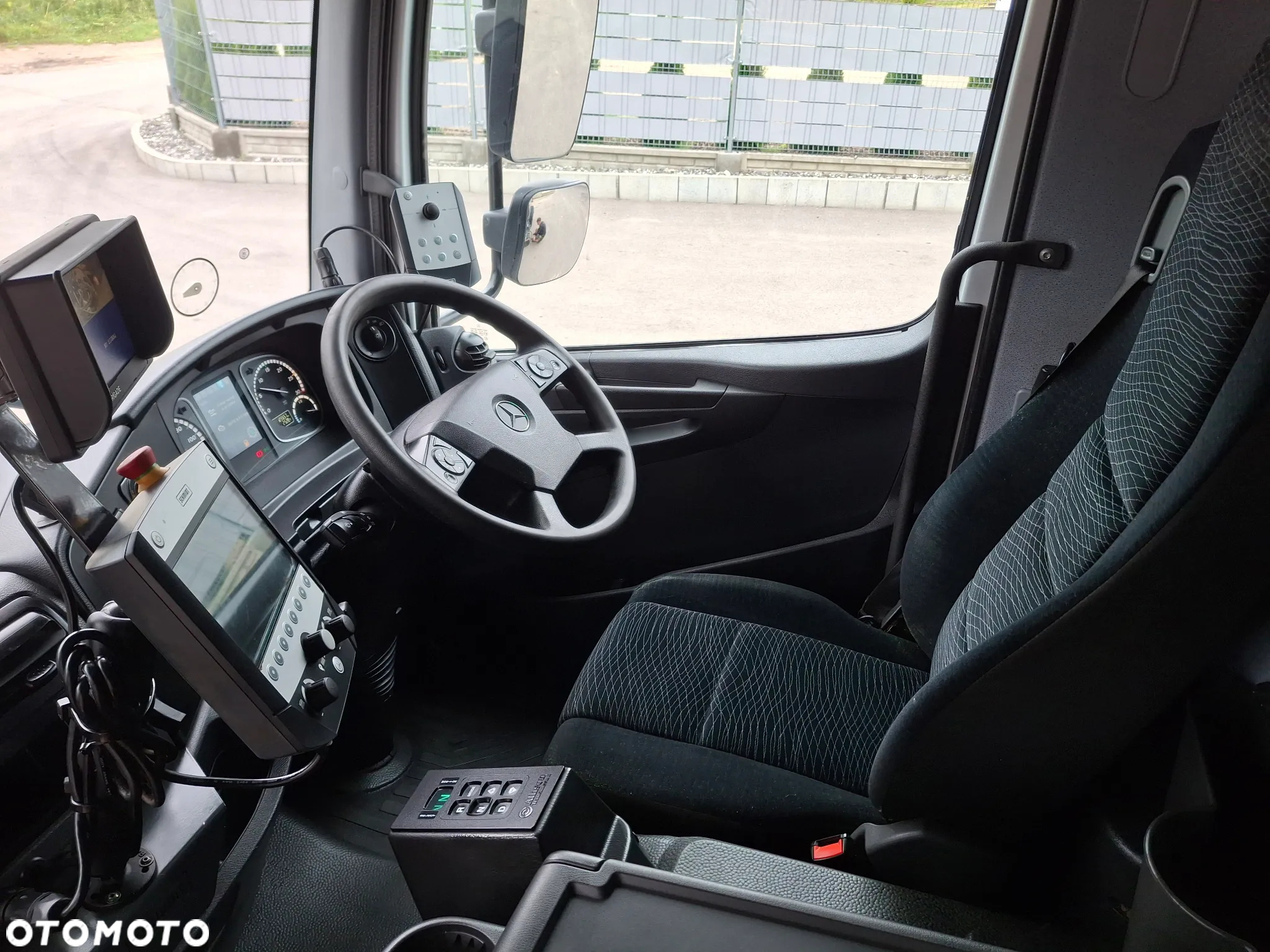 Mercedes-Benz Atego 1523 Zamiatarka EURO 6 PM10 Schmidt Street King 660 2 Silniki Szczotki L/R Na Poduszkach Kamery Automatyczna Skrzynia Pojazd Specjalny - 40