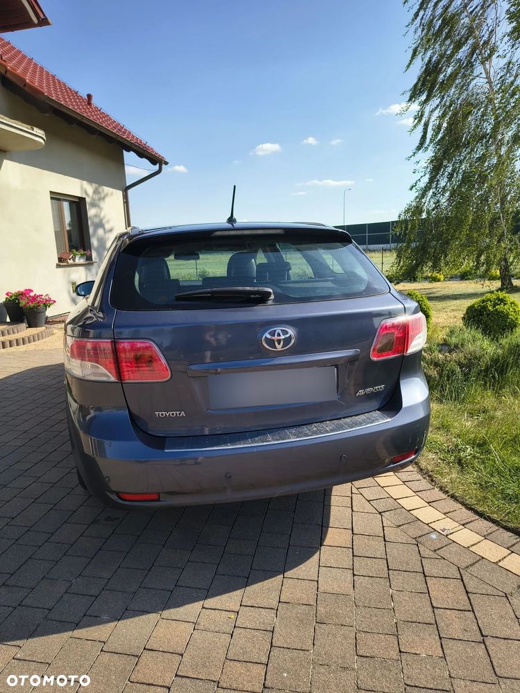 Toyota Avensis 2.0 D-4D Sol plus+NAVI - 10