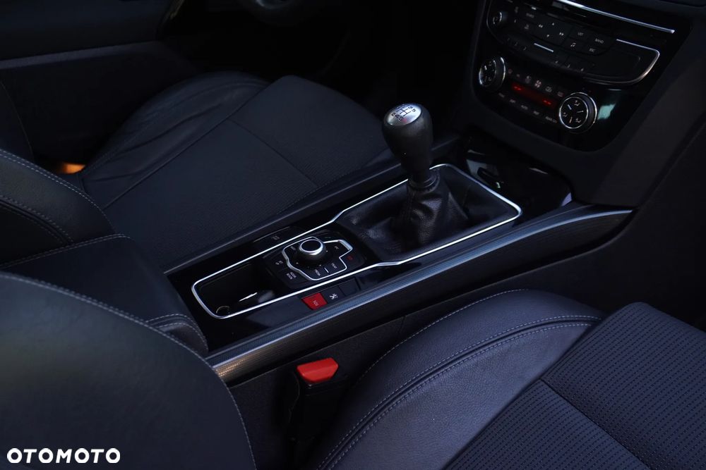 Peugeot 508 1.6 T Business Line - 29